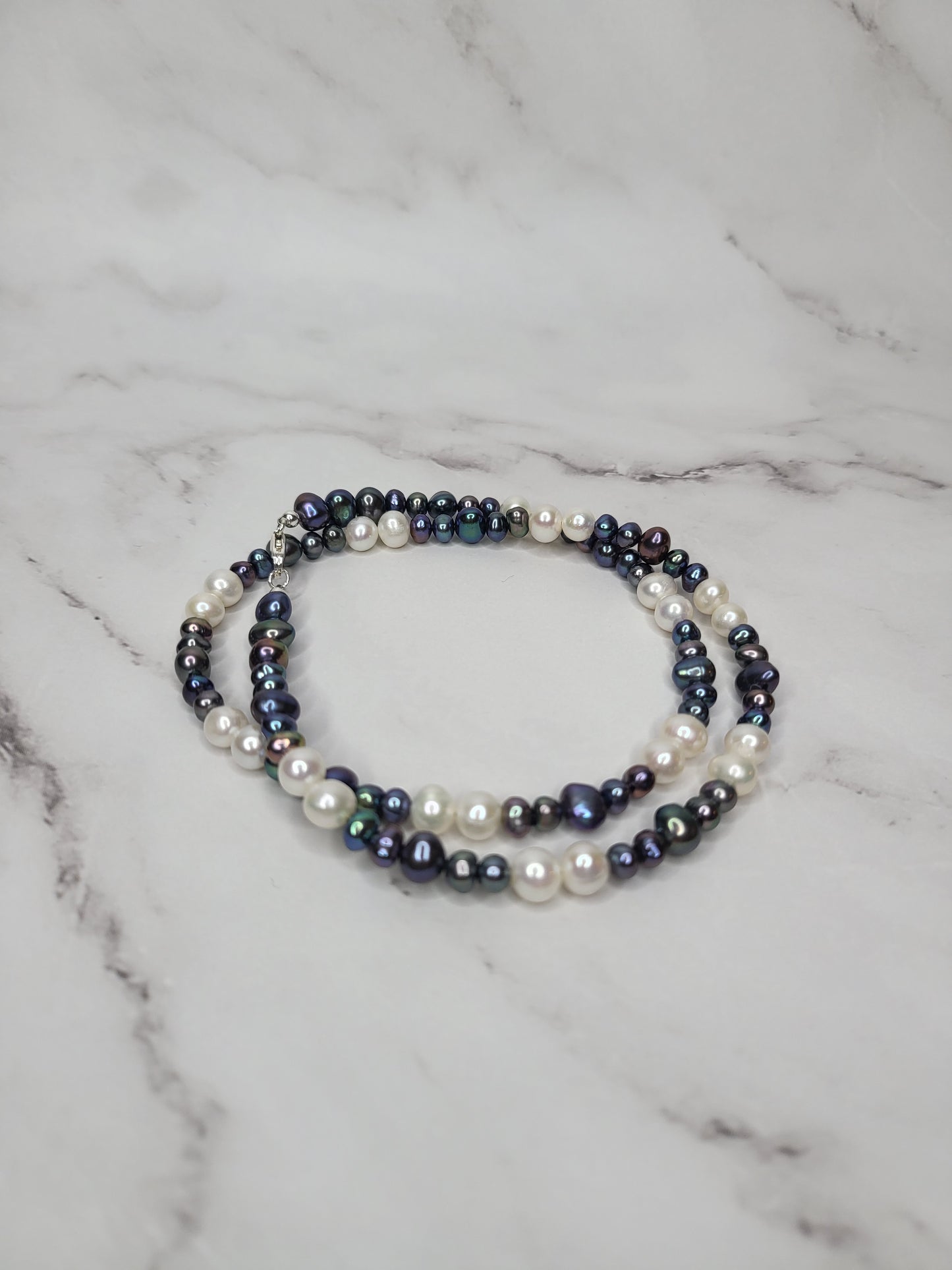 White Pearl and Peacock Pearl Necklace on Sterling Silver - Smoke & Pearl